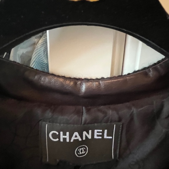 CHANEL wool blazer Size 6 - Picture 2 of 12